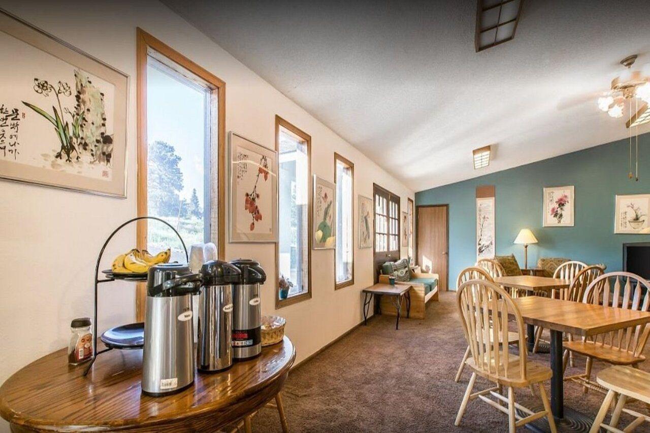 Trailborn Rocky Mountains Outpost Hotel Estes Park Exterior photo